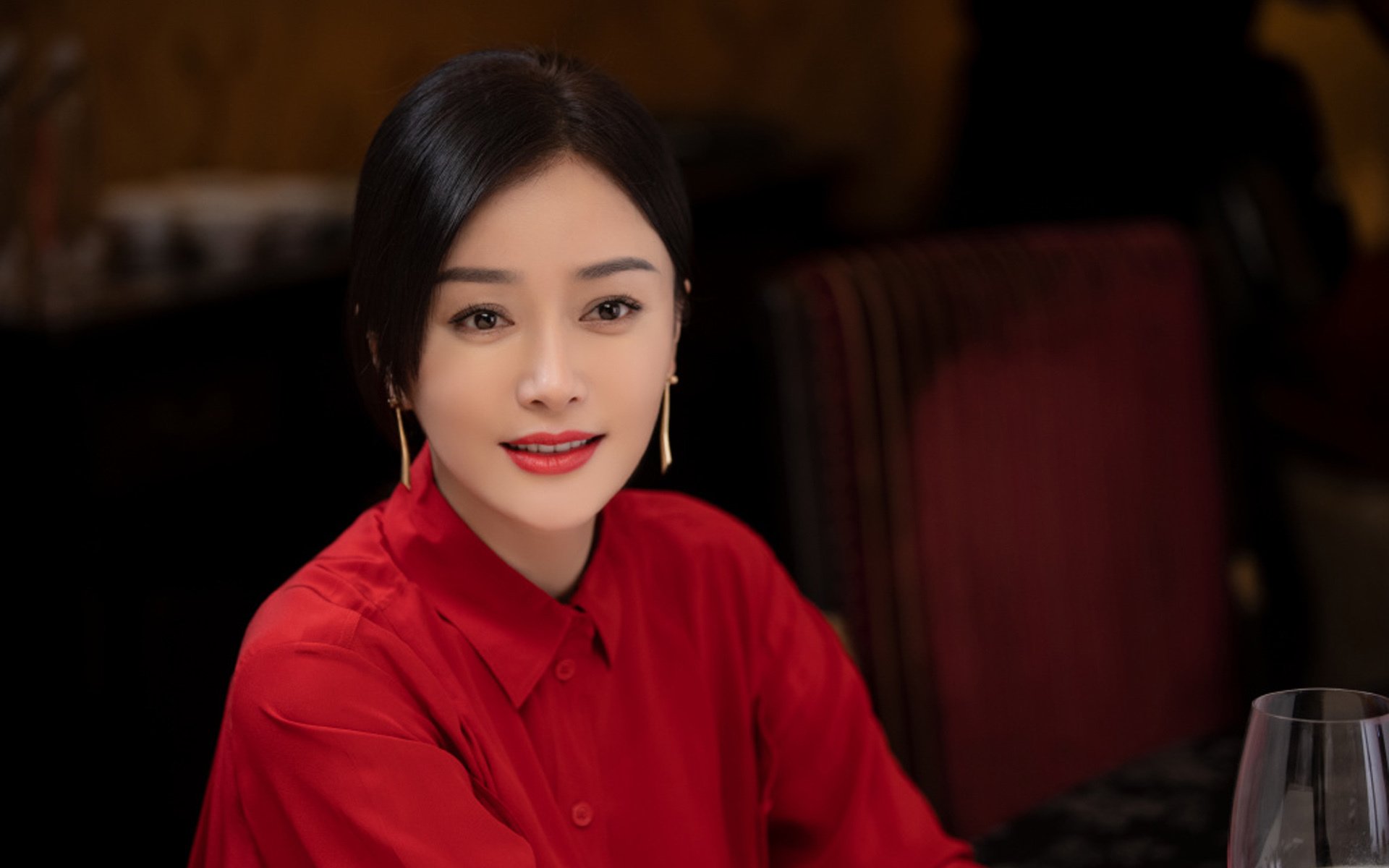 开云官方网站-曼联豪掷千万签下一名高潜力前锋，重塑攻击线，曼联最强